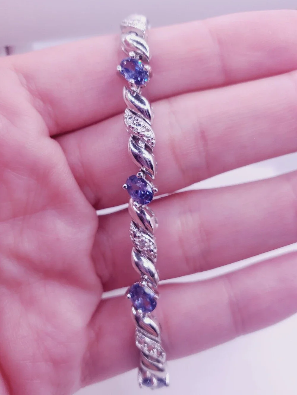 4.5 Carat Oval Tanzanite Gemstone & Diamond 925 Sterling Silver Tennis Bracelet